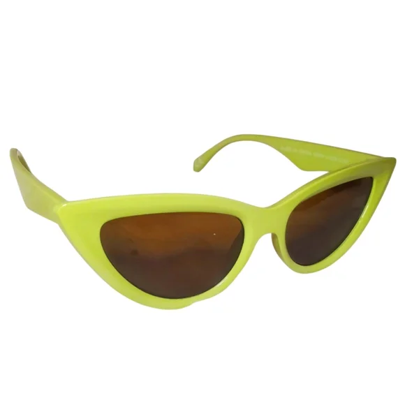 Chic Yellow Cat-Eye Sunglasses - Picture 2 of 5